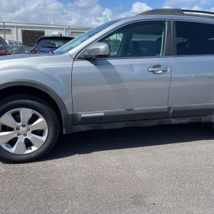 SUBARU OUTBACK 3.6R LIMITED - 4