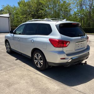 Nissan Pathfinder SV - 5