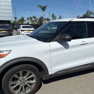 FORD EXPLORER XLT - 2