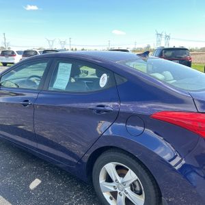 HYUNDAI ELANTRA GLS - 6