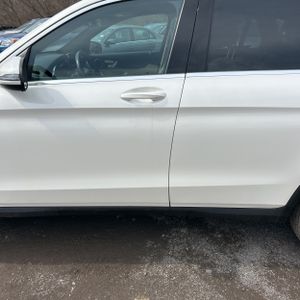 MERCEDES-BENZ GLC - 4