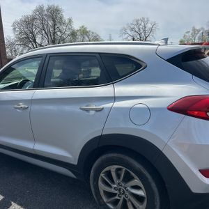 HYUNDAI TUCSON SEL PLUS - 6