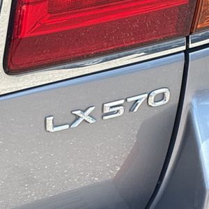 صورة مصغرة 23 لـ 2010 Lexus LX 570 BASE