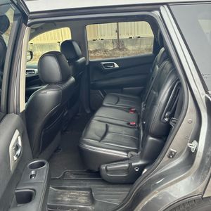 2017 Nissan PATHFINDER SL 照片 34