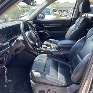 صورة 31 لـ 2024 KIA TELLURIDE S
