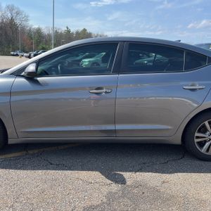 HYUNDAI ELANTRA VALUE EDITION - 3