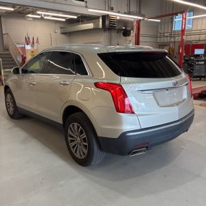 صورة 5 لـ 2017 Cadillac XT5 LUXURY