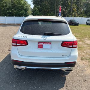 MERCEDES-BENZ GLC - 7