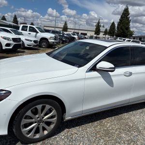 MERCEDES-BENZ E-CLASS - 2