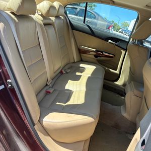 صورة 31 لـ 2011 Honda ACCORD EX-L