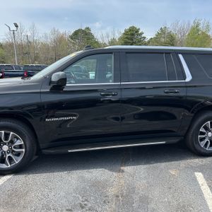 CHEVROLET SUBURBAN LS - 4