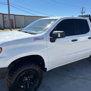 CHEVROLET SILVERADO 1500 CUSTOM TRAIL BOSS - 2