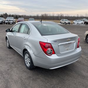 CHEVROLET SONIC LT AUTO - 5