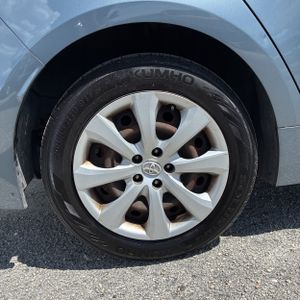 2022 Toyota COROLLA LE — миниатюра 17