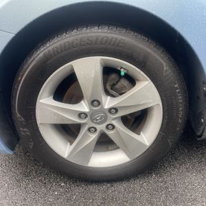 2012 Hyundai ELANTRA GLS — миниатюра 13