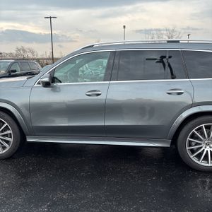 MERCEDES-BENZ GLS - 4