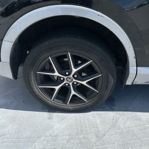 2018 Toyota RAV4 SE — фото 19