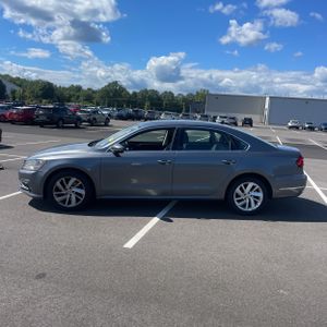 صورة 3 لـ 2018 Volkswagen PASSAT 2.0T SE