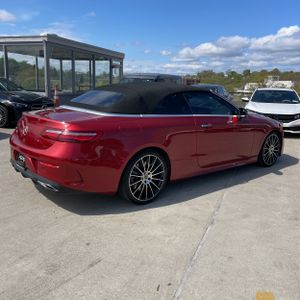 MERCEDES-BENZ E-CLASS - 8