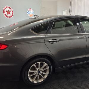 FORD FUSION SE - 9