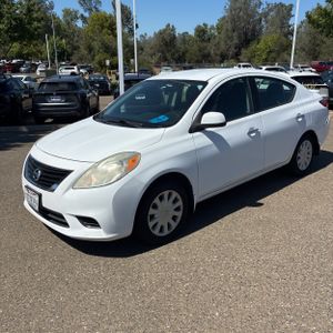 2014 Nissan VERSA SV — фото 1