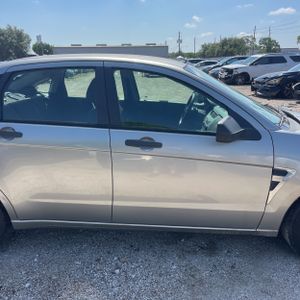 FORD FOCUS SE - 9
