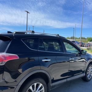 Toyota RAV4 Limited - 9