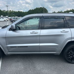 2021 JEEP GRAND CHEROKEE LAREDO X 照片 4