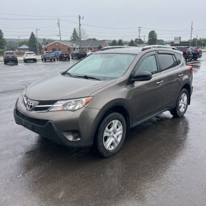 2015 Toyota RAV4 LE — фото 1