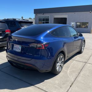 TESLA MODEL Y LONG RANGE - 8