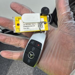 2026 Mercedes-BENZ GLB — миниатюра 53