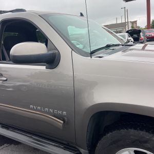 2011 Chevrolet AVALANCHE LS — миниатюра 13