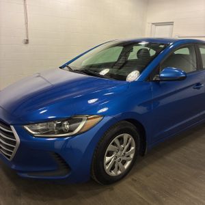 HYUNDAI ELANTRA SE - 2