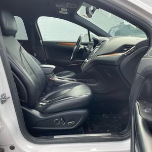 2017 Lincoln MKC SELECT 照片 33