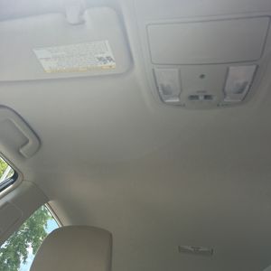 2010 Toyota PRIUS III — миниатюра 39
