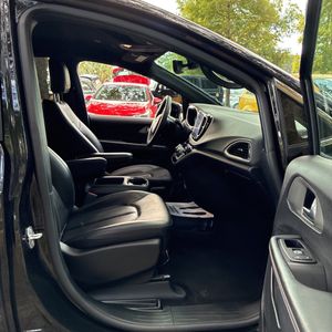 صورة 33 لـ 2025 Chrysler PACIFICA SELECT