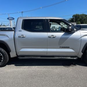 2023 Toyota TUNDRA SR5 — миниатюра 11
