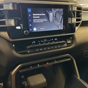 صورة مصغرة 39 لـ 2026 Toyota SEQUOIA SR5