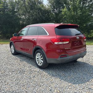 2017 KIA SORENTO LX V6 photo 5