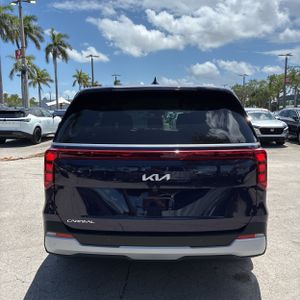 KIA CARNIVAL LXS - 7