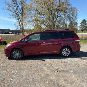 TOYOTA SIENNA - 3