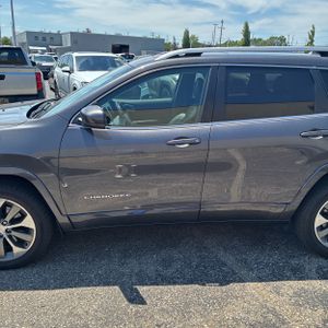 صورة 4 لـ 2019 JEEP CHEROKEE OVERLAND