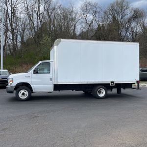 FORD E-450 CUTAWAY - 3