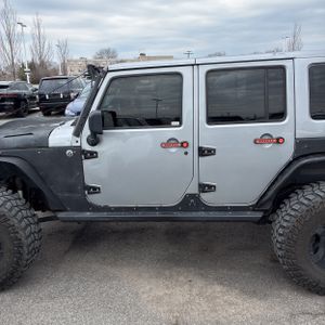 JEEP WRANGLER UNLIMITED SAHARA - 4