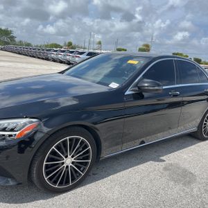 2021 Mercedes-BENZ C-CLASS 照片 2