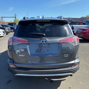 TOYOTA RAV4 - 7