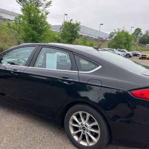 FORD FUSION SE - 6