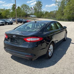 FORD FUSION SE - 8