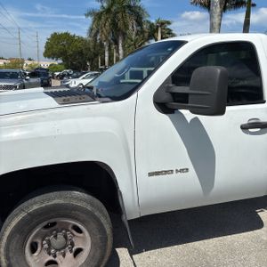 صورة 2 لـ 2010 Chevrolet SILVERADO 2500HD WORK TRUCK