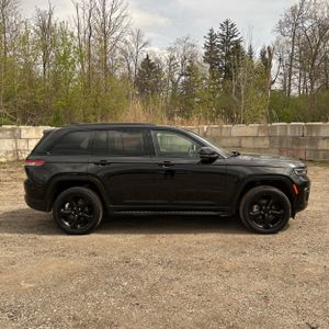 JEEP GRAND CHEROKEE LIMITED - 10